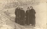 Frauen am Ufer Frauen am Ufer