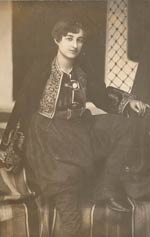 Frau in Tracht Frau in Tracht