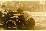 Handkurbelstart eines Autos Handkurbelstart eines Autos