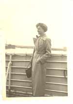 frau auf dem Schiff frau auf dem Schiff