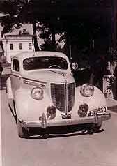 altes Auto um das Jahr 1925