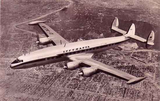 altes Flugzeug von der Lufthansa